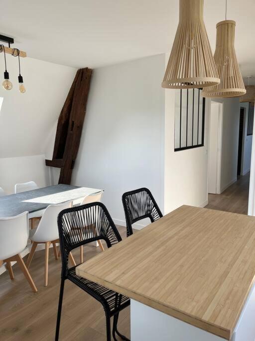 Logis Du Coudray Lägenhet Boissey-le-Chatel Exteriör bild