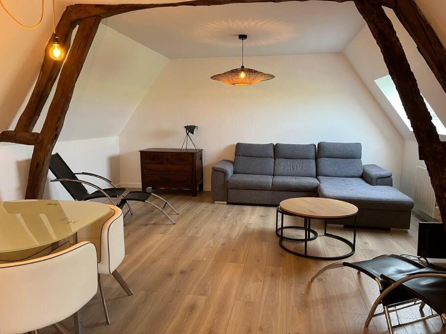 Logis Du Coudray Lägenhet Boissey-le-Chatel Exteriör bild
